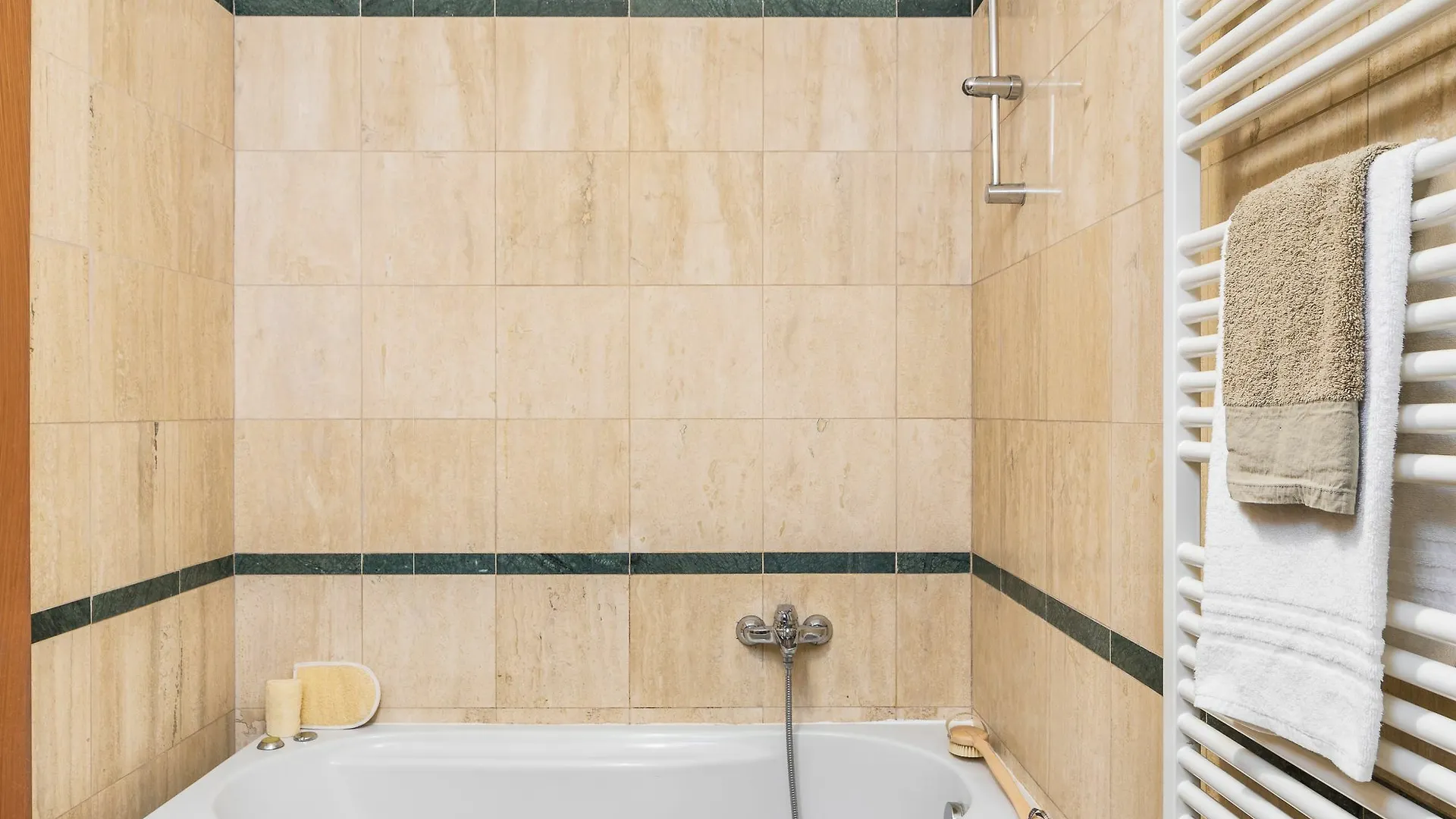 Homeathotel - Naviglio Pavese Milan Italy